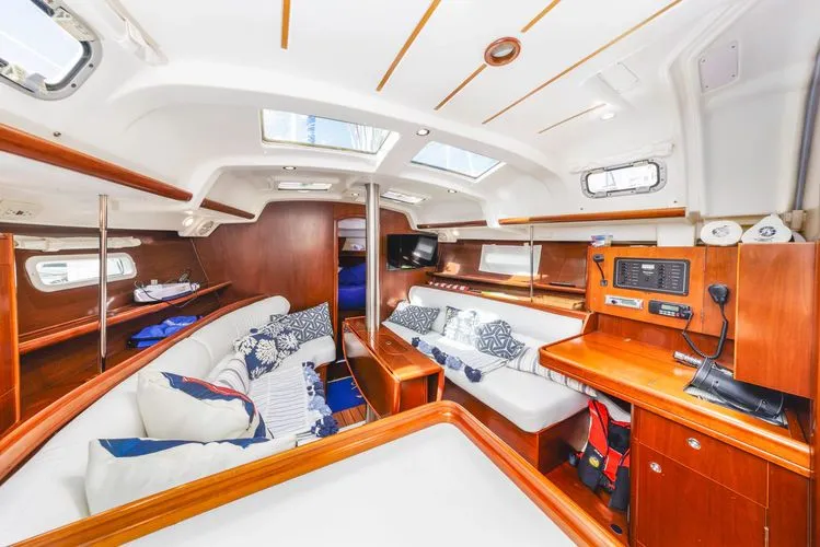 Slide: The Image of 2006 Beneteau 343 - Image 21 - 21