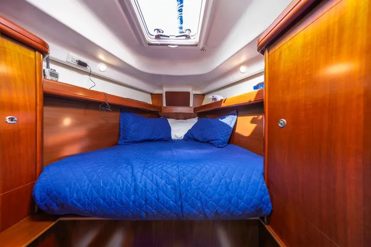 Slide: The Image of 2006 Beneteau 343 - Image 22 - 22