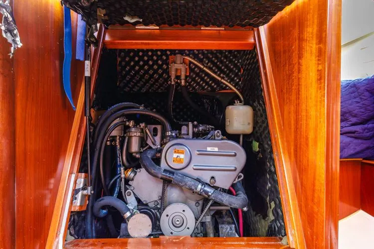 Slide: The Image of 2006 Beneteau 343 - Image 33 - 33