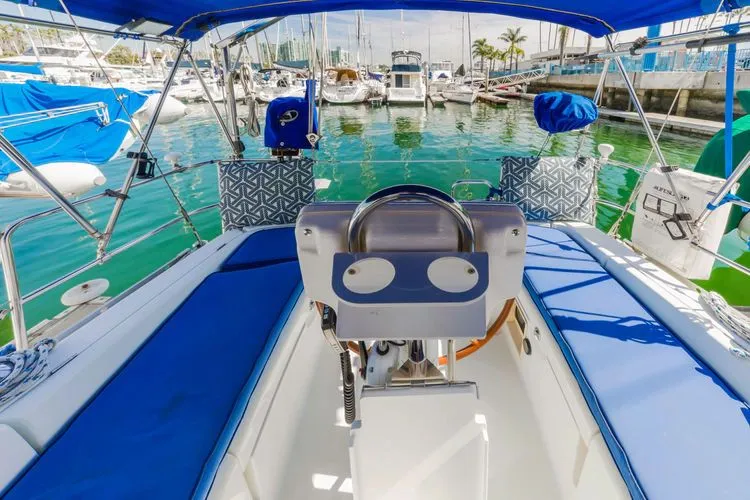 Slide: The Image of 2006 Beneteau 343 - Image 5 - 5