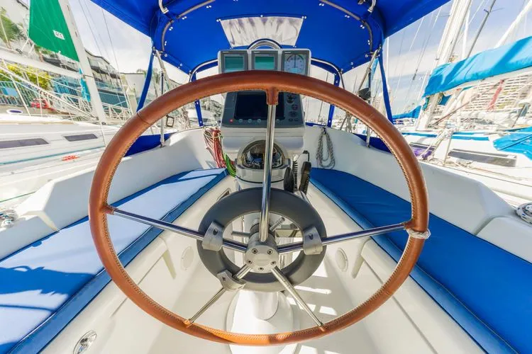 Slide: The Image of 2006 Beneteau 343 - Image 8 - 8