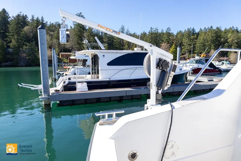 Slide: The Image of Tollycraft 40 Tri-Cabin Motor Yacht 1972 - 15