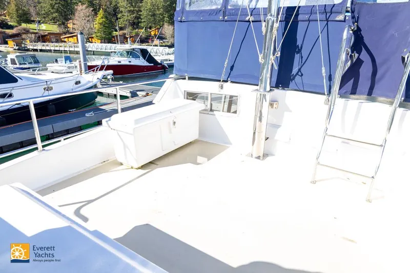 Slide: The Image of Tollycraft 40 Tri-Cabin Motor Yacht 1972 - 17