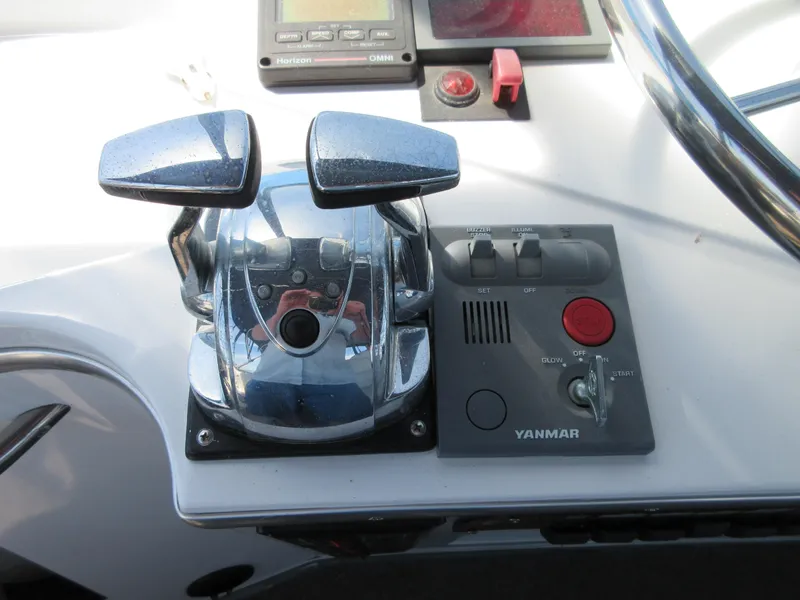 Slide: The Image of Tollycraft 40 Tri-Cabin Motor Yacht 1972 - 27