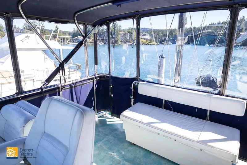 Slide: The Image of Tollycraft 40 Tri-Cabin Motor Yacht 1972 - 32