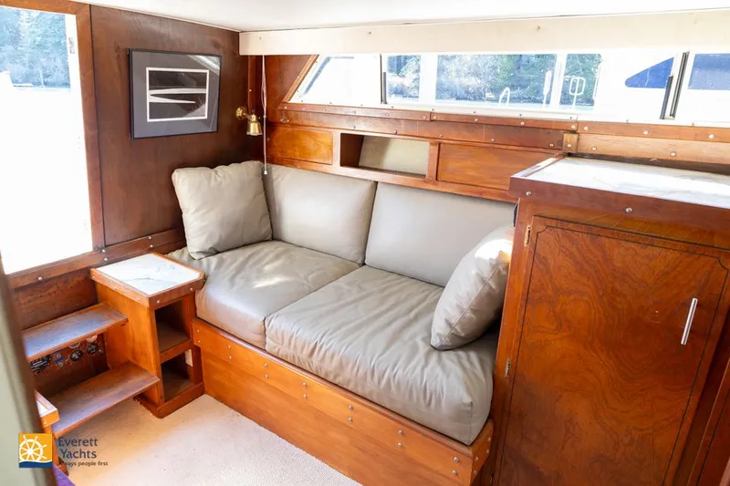 Slide: The Image of Tollycraft 40 Tri-Cabin Motor Yacht 1972 - 39