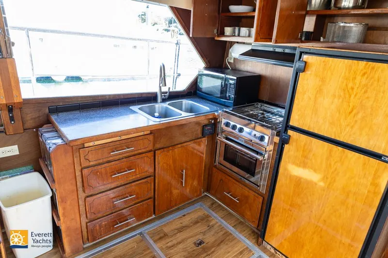 Slide: The Image of Tollycraft 40 Tri-Cabin Motor Yacht 1972 - 52