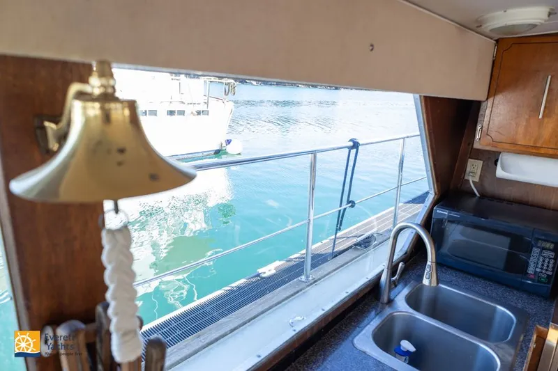 Slide: The Image of Tollycraft 40 Tri-Cabin Motor Yacht 1972 - 57