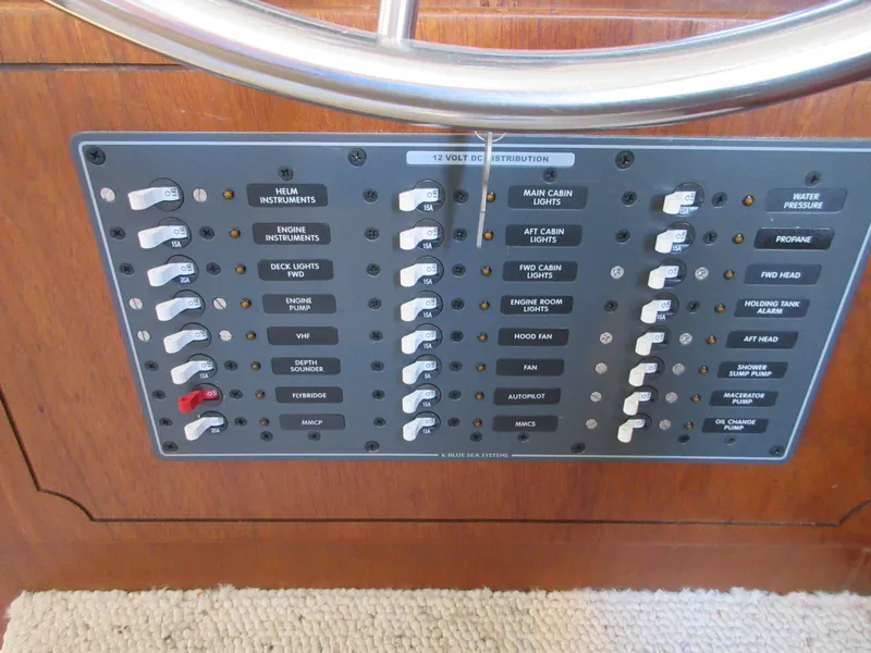 Slide: The Image of Tollycraft 40 Tri-Cabin Motor Yacht 1972 - 61