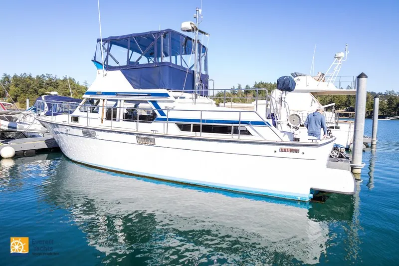 Slide: The Image of Tollycraft 40 Tri-Cabin Motor Yacht 1972 - 8