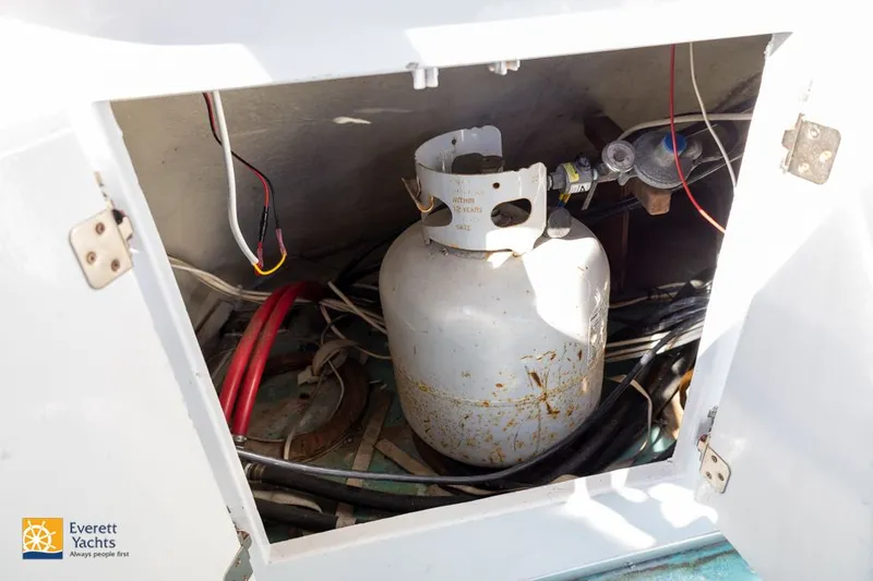 Slide: The Image of Tollycraft Tri-cabin 1972 - 33