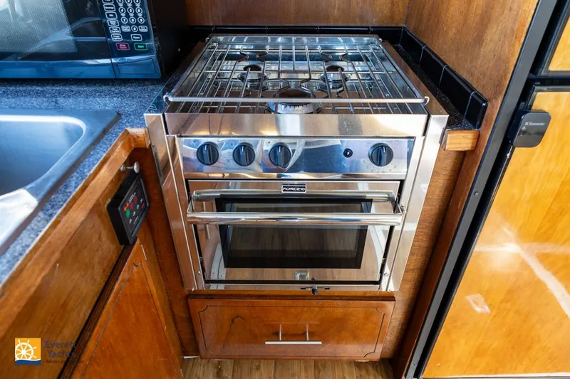 Slide: The Image of Tollycraft Tri-cabin 1972 - 50