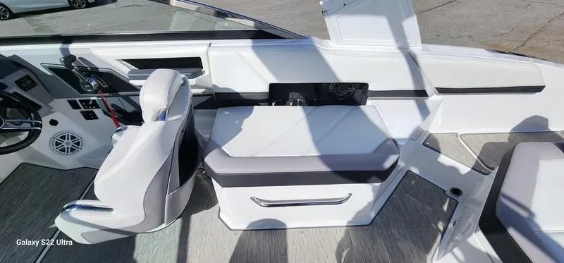 Slide: The Image of Cobalt R6 2021 - 23