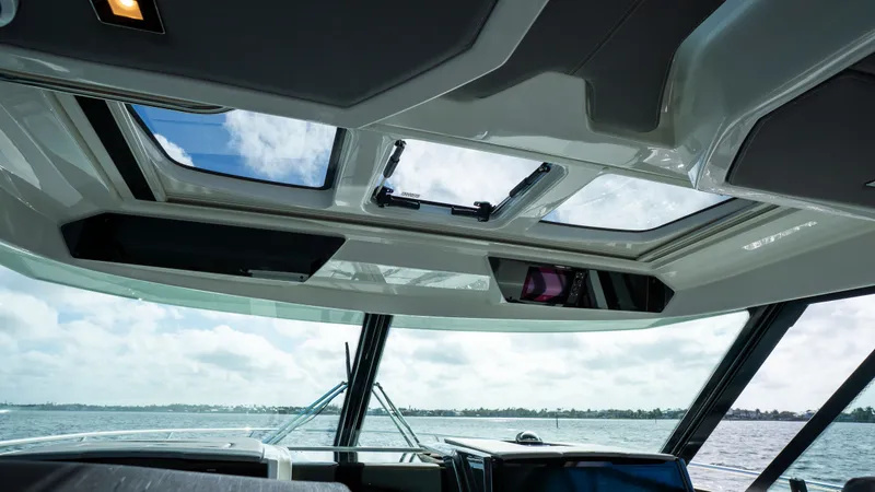 Slide: The Image of Tiara 43 LE 2021 - 53