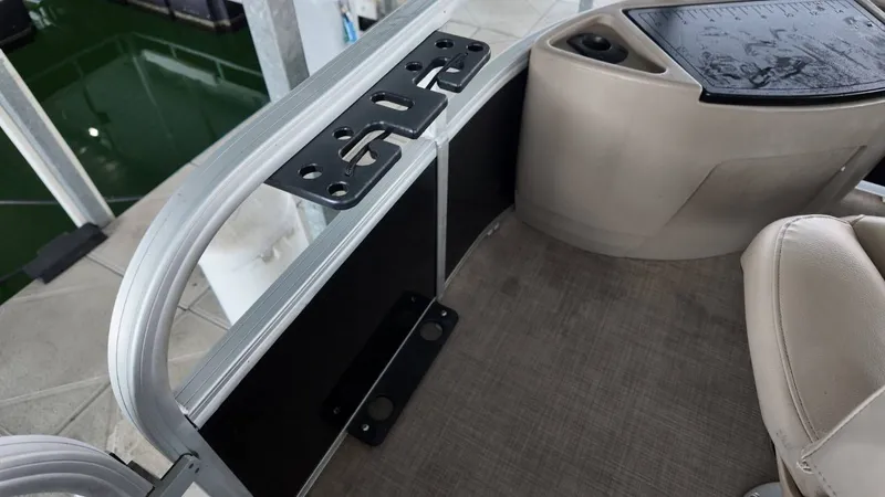 Slide: The Image of Sun Tracker Fishing Barge 22 2022 - 10