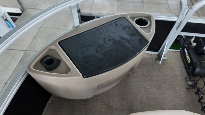 Slide: The Image of Sun Tracker Fishing Barge 22 2022 - 12