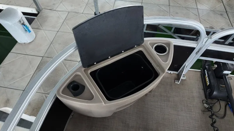 Slide: The Image of Sun Tracker Fishing Barge 22 2022 - 13