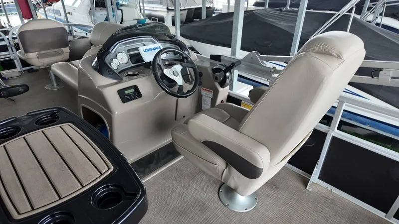 Slide: The Image of Sun Tracker Fishing Barge 22 2022 - 22