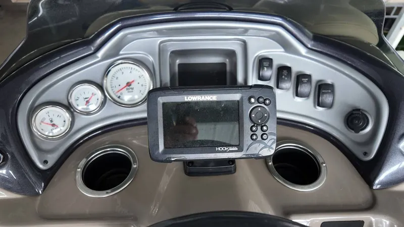 Slide: The Image of Sun Tracker Fishing Barge 22 2022 - 27