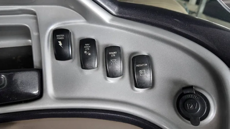 Slide: The Image of Sun Tracker Fishing Barge 22 2022 - 28