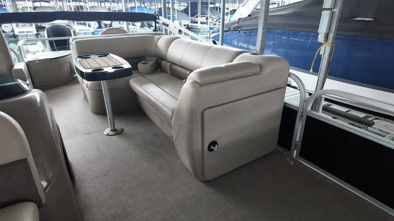 Slide: The Image of Sun Tracker Fishing Barge 22 2022 - 35