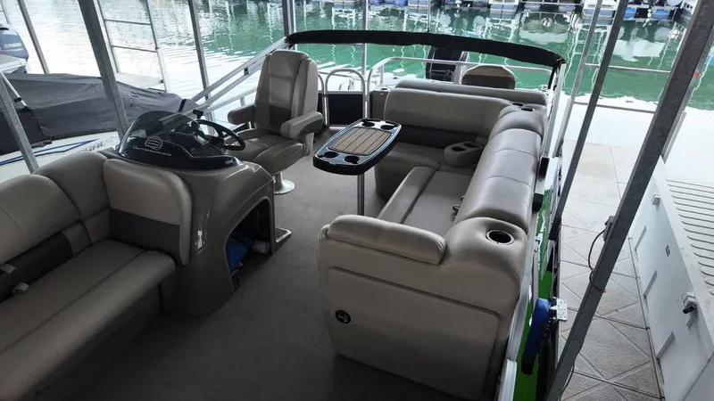 Slide: The Image of Sun Tracker Fishing Barge 22 2022 - 37