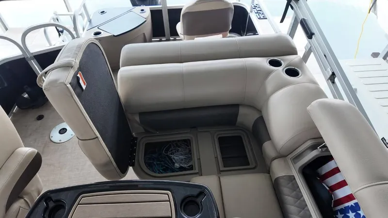 Slide: The Image of Sun Tracker Fishing Barge 22 2022 - 41