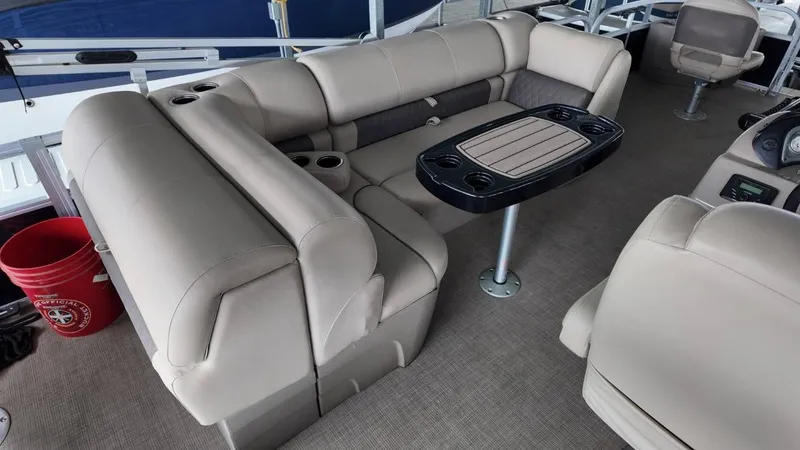 Slide: The Image of Sun Tracker Fishing Barge 22 2022 - 43