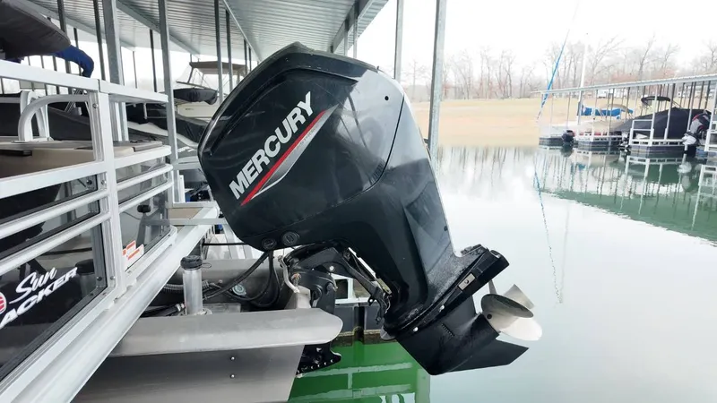 Slide: The Image of Sun Tracker Fishing Barge 22 2022 - 55