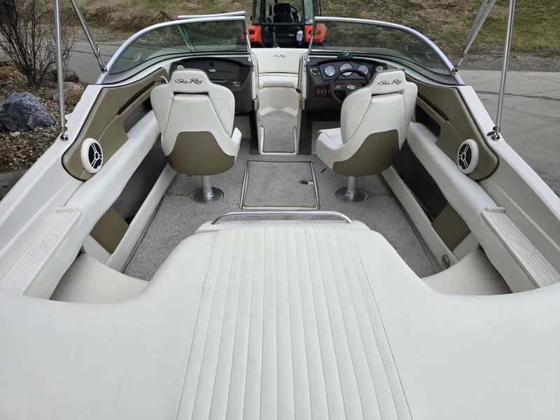 Slide: The Image of Sea Ray 210 Select 2007 - 10