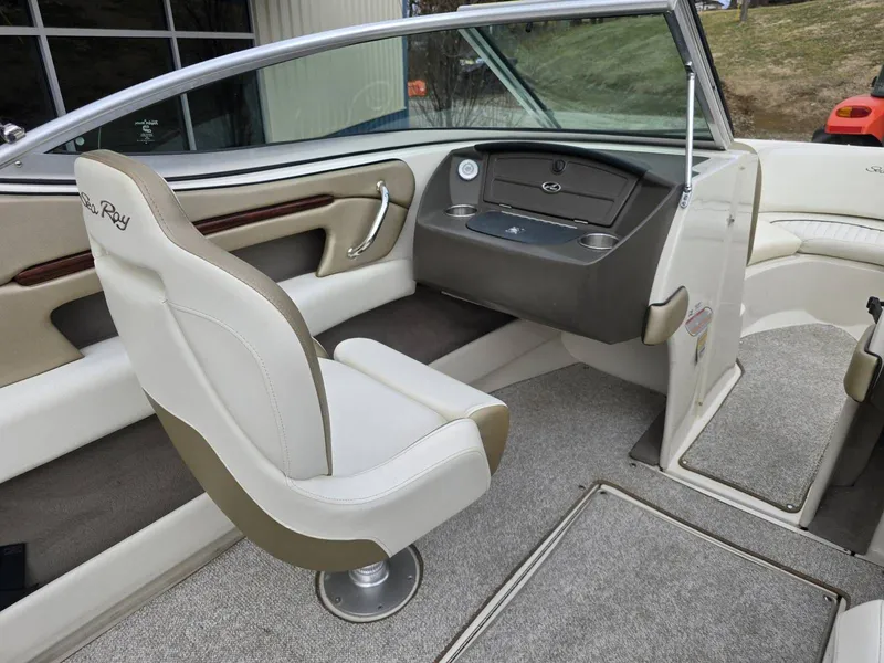 Slide: The Image of Sea Ray 210 Select 2007 - 15