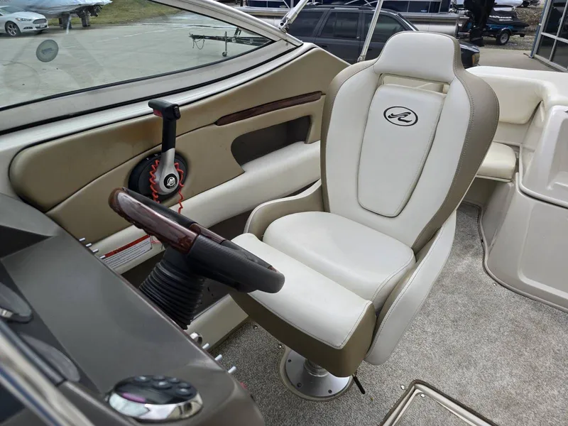 Slide: The Image of Sea Ray 210 Select 2007 - 17