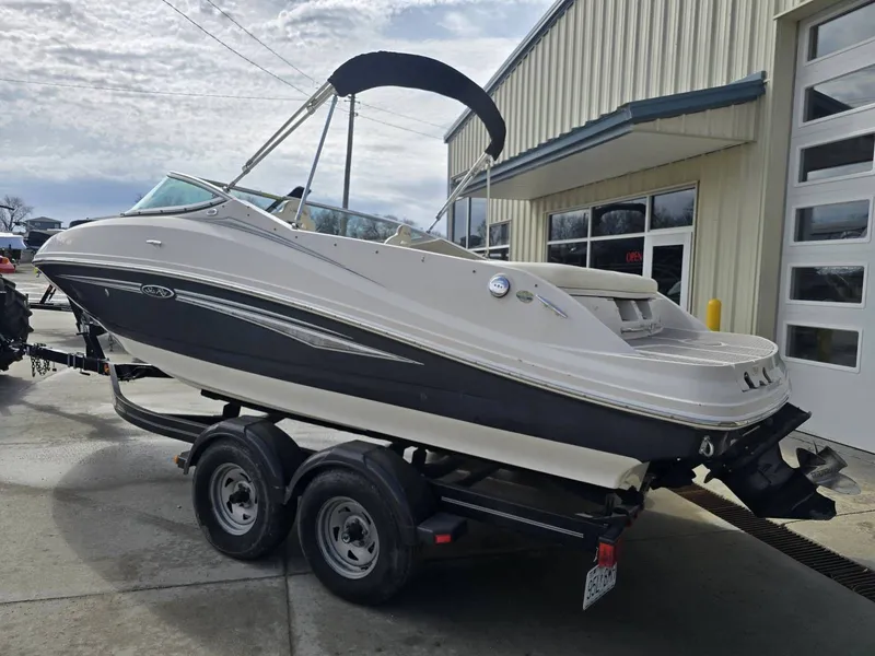 Slide: The Image of Sea Ray 210 Select 2007 - 4