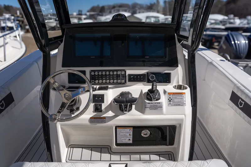 Slide: The Image of Sea Fox 288 Commander 2026 - 14