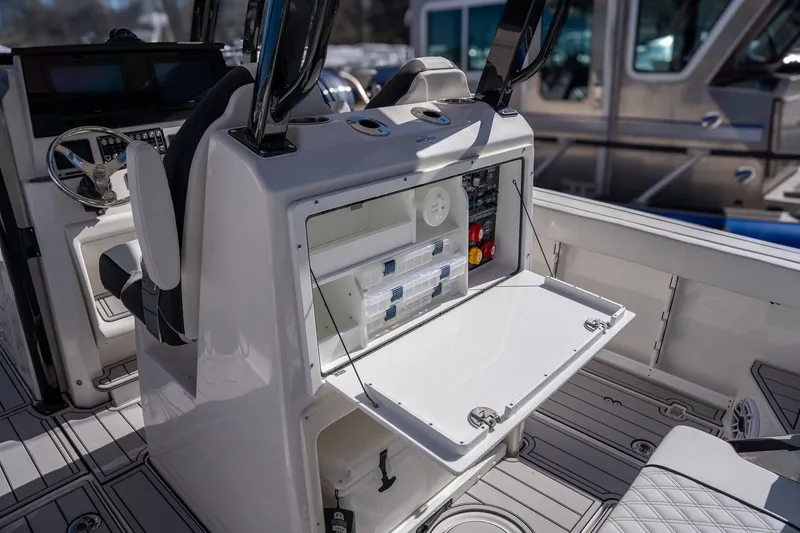 Slide: The Image of Sea Fox 288 Commander 2026 - 17