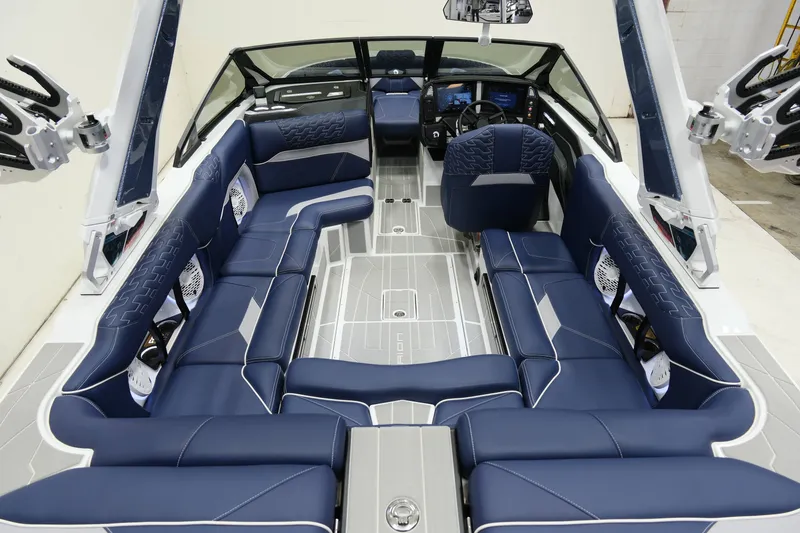 Slide: The Image of Centurion Ri230 2026 - 10