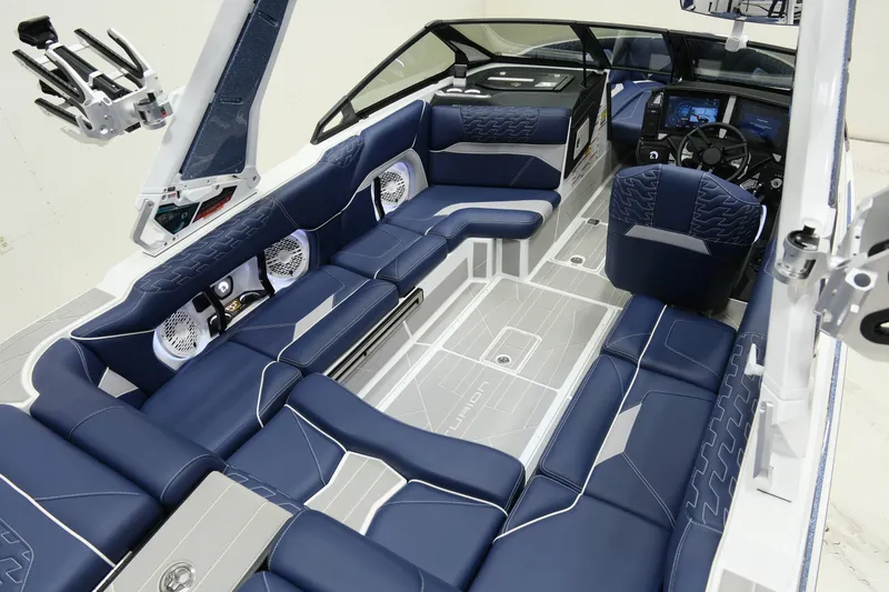 Slide: The Image of Centurion Ri230 2026 - 12