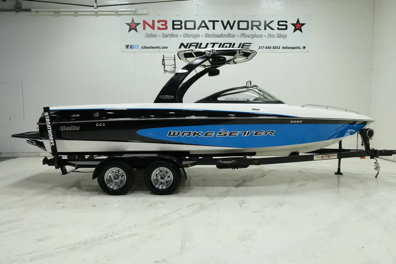 The Image of Malibu Wakesetter 23 LSV 2004 - undefined