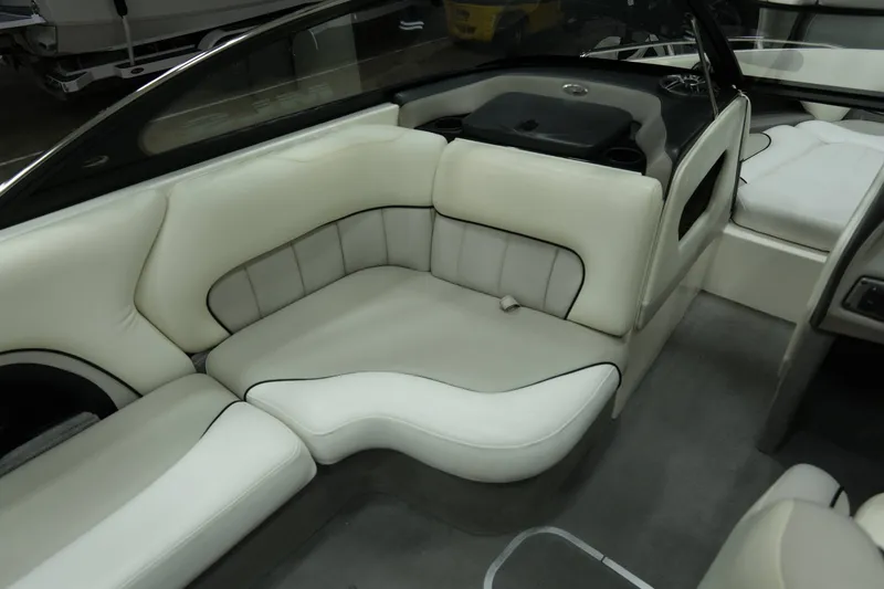 Slide: The Image of Malibu Wakesetter 23 LSV 2004 - 17