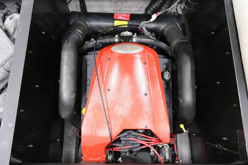 Slide: The Image of Malibu Wakesetter 23 LSV 2004 - 20