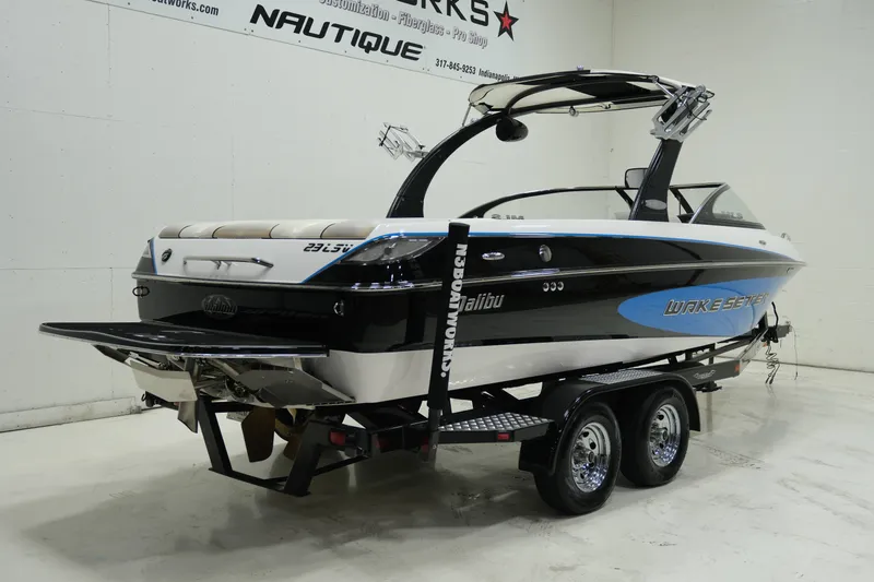 Slide: The Image of Malibu Wakesetter 23 LSV 2004 - 3
