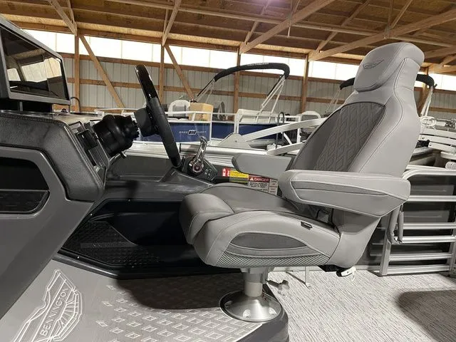 Slide: The Image of Bennington M Swingback 24 MSB 2026 - 22