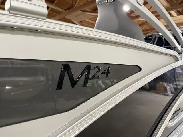 Slide: The Image of Bennington M Swingback 24 MSB 2026 - 6