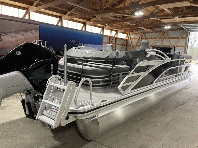 Slide: The Image of Bennington M Swingback 24 MSB 2026 - 8