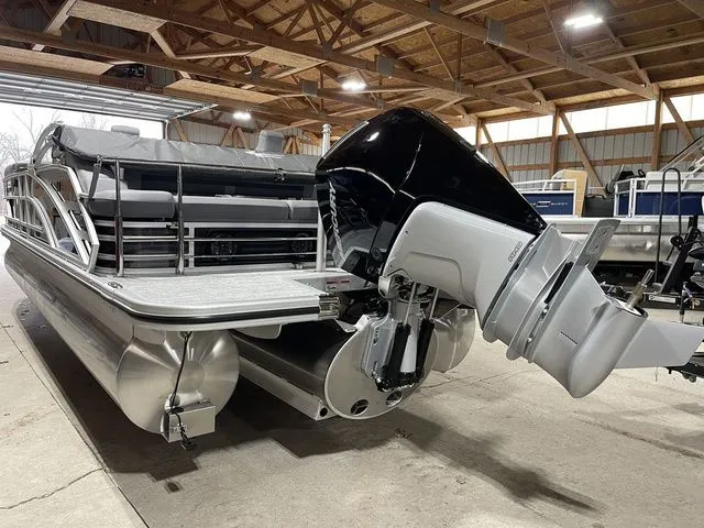 Slide: The Image of Bennington M Swingback 24 MSB 2026 - 9