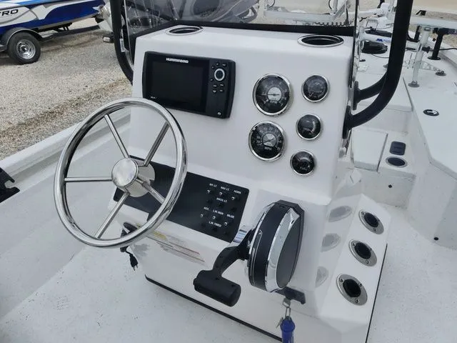 Slide: The Image of Vexus AVX1980CC 2021 - 10