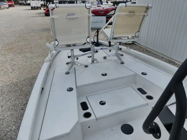 Slide: The Image of Vexus AVX1980CC 2021 - 13