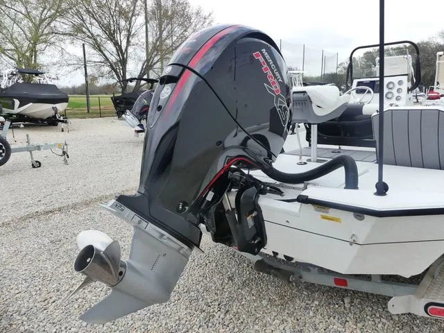 Slide: The Image of Vexus AVX1980CC 2021 - 6