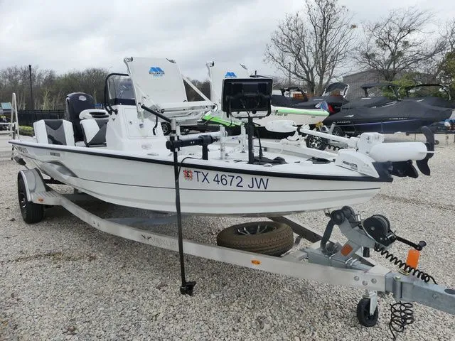 Slide: The Image of Vexus AVX1980CC 2021 - 8