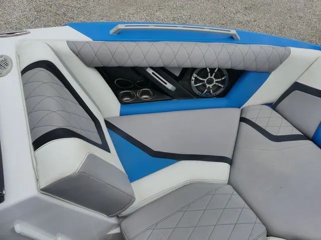 Slide: The Image of Tigé ZX1 2019 - 11